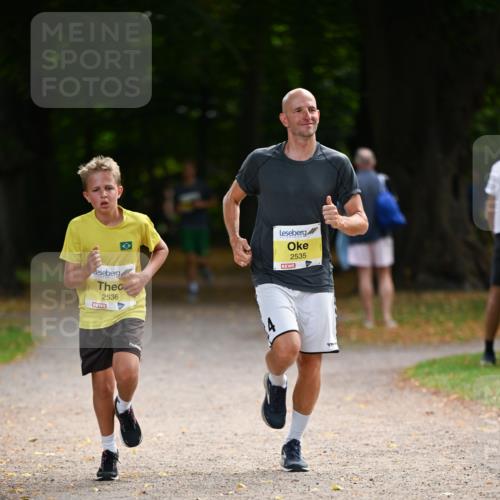 31.08.2025 - 21. Blankeneser Heldenlauf Dr. Thomas Lammeyer http://msf.ph/oto/8630282 31.08.2025 10:12:13 Laufen 2536, 2535 meine-sportfotos.de