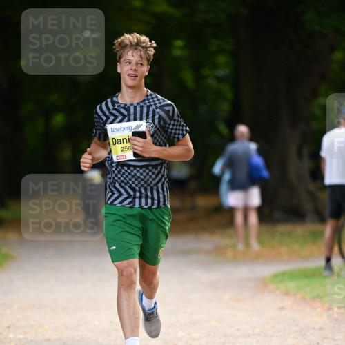 31.08.2025 - 21. Blankeneser Heldenlauf Dr. Thomas Lammeyer http://msf.ph/oto/8630303 31.08.2025 10:12:24 Laufen 256 meine-sportfotos.de