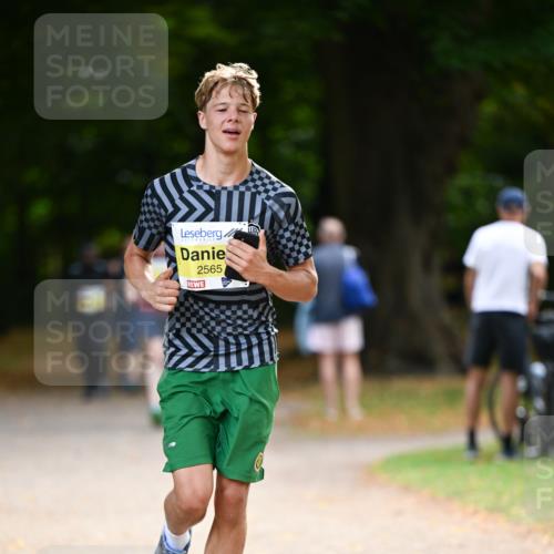 31.08.2025 - 21. Blankeneser Heldenlauf Dr. Thomas Lammeyer http://msf.ph/oto/8630307 31.08.2025 10:12:25 Laufen 2565 meine-sportfotos.de