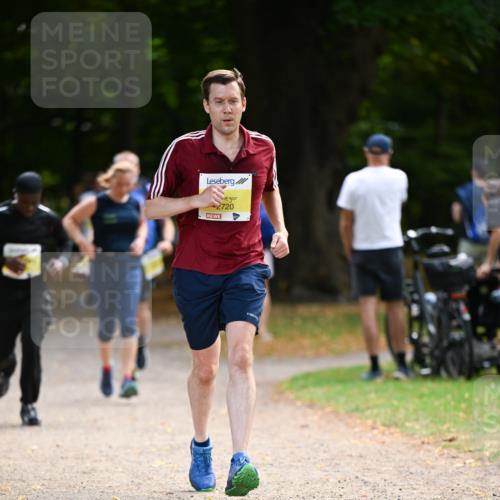 31.08.2025 - 21. Blankeneser Heldenlauf Dr. Thomas Lammeyer http://msf.ph/oto/8630324 31.08.2025 10:12:31 Laufen 2720 meine-sportfotos.de