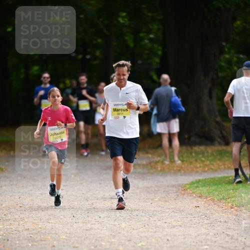 31.08.2025 - 21. Blankeneser Heldenlauf Dr. Thomas Lammeyer http://msf.ph/oto/8630361 31.08.2025 10:12:39 Laufen 2272, 2271 meine-sportfotos.de