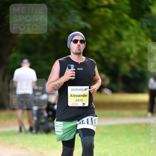 31.08.2025 - 21. Blankeneser Heldenlauf Dr. Thomas Lammeyer http://msf.ph/oto/8630508 31.08.2025 10:13:22 Laufen 2412 meine-sportfotos.de