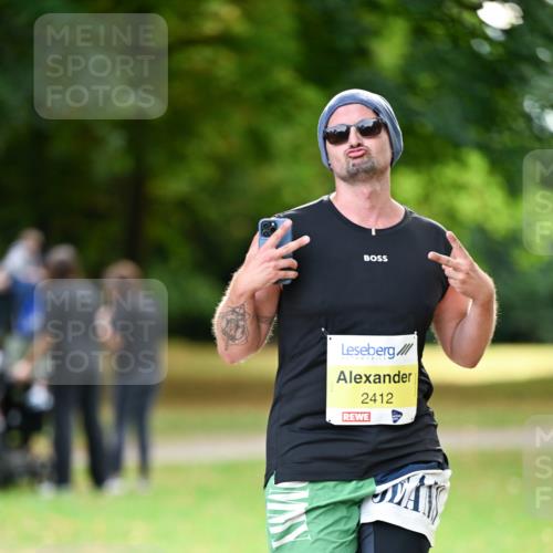 31.08.2025 - 21. Blankeneser Heldenlauf Dr. Thomas Lammeyer http://msf.ph/oto/8630514 31.08.2025 10:13:23 Laufen 2412 meine-sportfotos.de