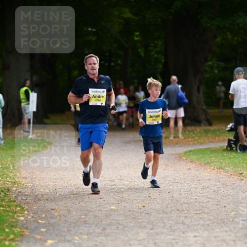 31.08.2025 - 21. Blankeneser Heldenlauf Dr. Thomas Lammeyer http://msf.ph/oto/8630919 31.08.2025 10:15:01 Laufen 2366, 2367 meine-sportfotos.de