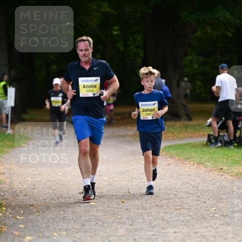 31.08.2025 - 21. Blankeneser Heldenlauf Dr. Thomas Lammeyer http://msf.ph/oto/8630926 31.08.2025 10:15:02 Laufen 2366, 2367 meine-sportfotos.de