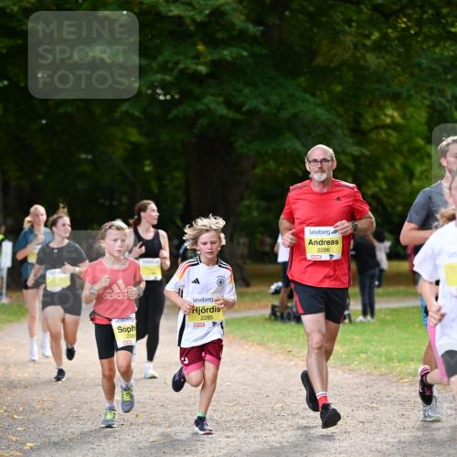 31.08.2025 - 21. Blankeneser Heldenlauf Dr. Thomas Lammeyer http://msf.ph/oto/8630977 31.08.2025 10:15:16 Laufen 2331, 2285, 2286 meine-sportfotos.de