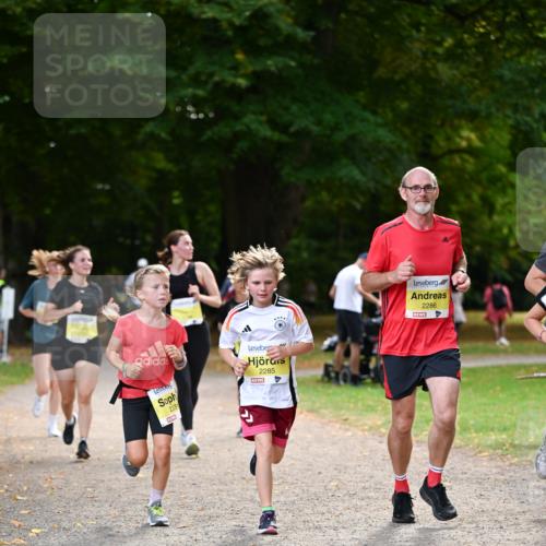 31.08.2025 - 21. Blankeneser Heldenlauf Dr. Thomas Lammeyer http://msf.ph/oto/8630979 31.08.2025 10:15:16 Laufen 2331, 2285, 2286 meine-sportfotos.de