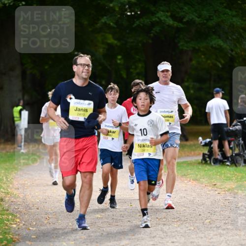 31.08.2025 - 21. Blankeneser Heldenlauf Dr. Thomas Lammeyer http://msf.ph/oto/8631080 31.08.2025 10:15:41 Laufen 2410, 2487, 10, 2411, 296, 4 meine-sportfotos.de