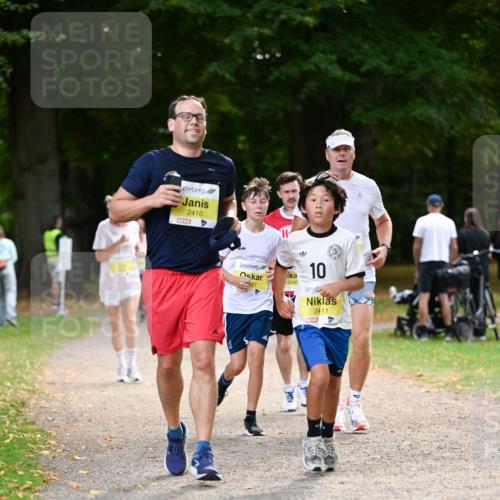 31.08.2025 - 21. Blankeneser Heldenlauf Dr. Thomas Lammeyer http://msf.ph/oto/8631084 31.08.2025 10:15:41 Laufen 2410, 87, 2496, 10, 2411 meine-sportfotos.de