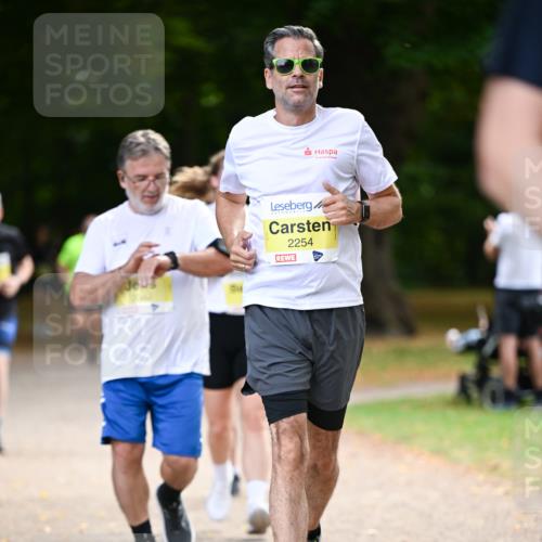 31.08.2025 - 21. Blankeneser Heldenlauf Dr. Thomas Lammeyer http://msf.ph/oto/8631201 31.08.2025 10:16:20 Laufen 2010, 2254 meine-sportfotos.de
