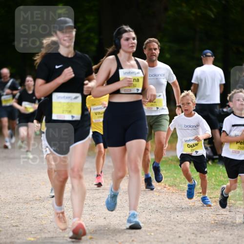 31.08.2025 - 21. Blankeneser Heldenlauf Dr. Thomas Lammeyer http://msf.ph/oto/8631266 31.08.2025 10:16:34 Laufen 2393, 2671, 235, 2533 meine-sportfotos.de