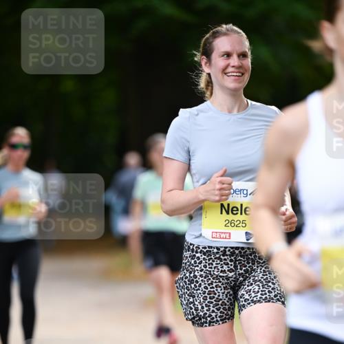 31.08.2025 - 21. Blankeneser Heldenlauf Dr. Thomas Lammeyer http://msf.ph/oto/8631456 31.08.2025 10:17:14 Laufen 2625 meine-sportfotos.de