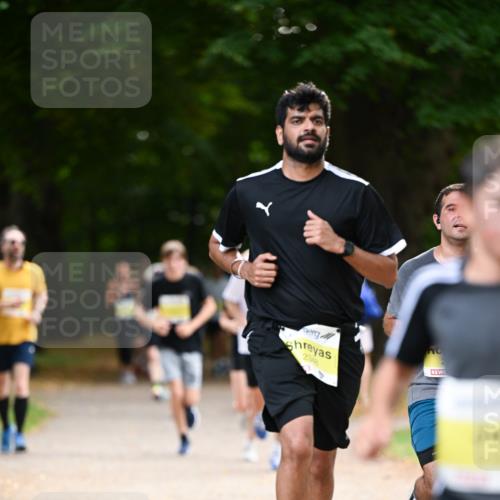 31.08.2025 - 21. Blankeneser Heldenlauf Dr. Thomas Lammeyer http://msf.ph/oto/8631511 31.08.2025 10:17:25 Laufen 2348 meine-sportfotos.de