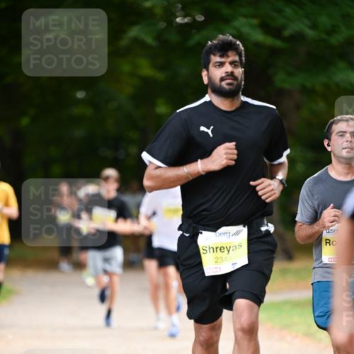31.08.2025 - 21. Blankeneser Heldenlauf Dr. Thomas Lammeyer http://msf.ph/oto/8631514 31.08.2025 10:17:26 Laufen 2348 meine-sportfotos.de
