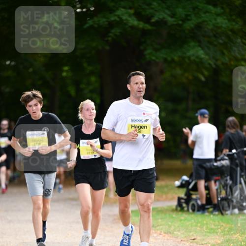 31.08.2025 - 21. Blankeneser Heldenlauf Dr. Thomas Lammeyer http://msf.ph/oto/8631529 31.08.2025 10:17:29 Laufen 2718, 98, 2719, 261 meine-sportfotos.de