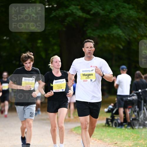 31.08.2025 - 21. Blankeneser Heldenlauf Dr. Thomas Lammeyer http://msf.ph/oto/8631532 31.08.2025 10:17:29 Laufen 98, 2719, 2261 meine-sportfotos.de