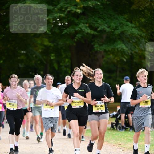 31.08.2025 - 21. Blankeneser Heldenlauf Dr. Thomas Lammeyer http://msf.ph/oto/8631787 31.08.2025 10:18:32 Laufen 2614, 2615, 2322, 2248, 2250, 4 meine-sportfotos.de