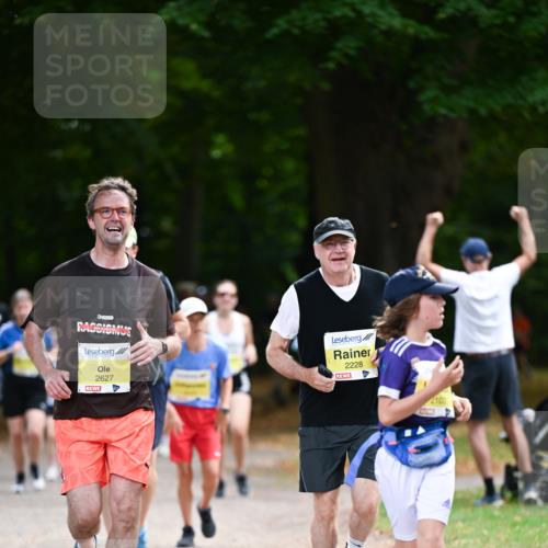 31.08.2025 - 21. Blankeneser Heldenlauf Dr. Thomas Lammeyer http://msf.ph/oto/8632082 31.08.2025 10:19:39 Laufen 2627, 2228, 2103 meine-sportfotos.de