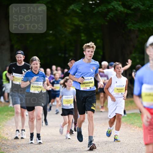 31.08.2025 - 21. Blankeneser Heldenlauf Dr. Thomas Lammeyer http://msf.ph/oto/8632116 31.08.2025 10:19:46 Laufen 2105, 2649, 2209, 2658 meine-sportfotos.de