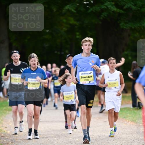 31.08.2025 - 21. Blankeneser Heldenlauf Dr. Thomas Lammeyer http://msf.ph/oto/8632117 31.08.2025 10:19:46 Laufen 2647, 2105, 2649, 2209, 2658 meine-sportfotos.de