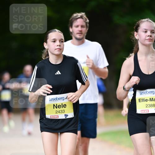 31.08.2025 - 21. Blankeneser Heldenlauf Dr. Thomas Lammeyer http://msf.ph/oto/8632442 31.08.2025 10:21:00 Laufen 2433, 2388 meine-sportfotos.de