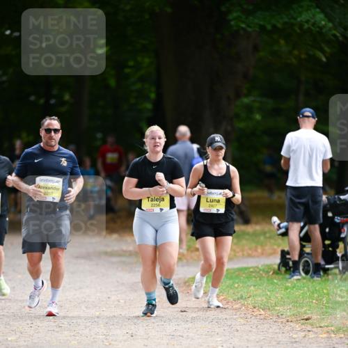 31.08.2025 - 21. Blankeneser Heldenlauf Dr. Thomas Lammeyer http://msf.ph/oto/8632453 31.08.2025 10:21:03 Laufen 2257, 2256, 2407 meine-sportfotos.de