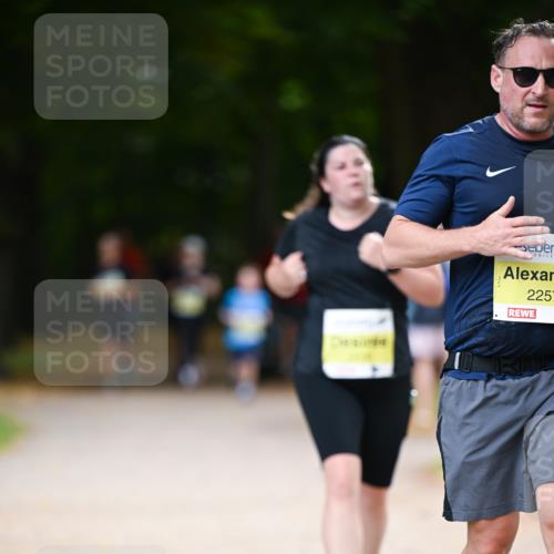 31.08.2025 - 21. Blankeneser Heldenlauf Dr. Thomas Lammeyer http://msf.ph/oto/8632476 31.08.2025 10:21:08 Laufen 2257 meine-sportfotos.de