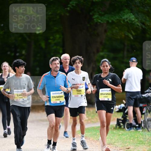 31.08.2025 - 21. Blankeneser Heldenlauf Dr. Thomas Lammeyer http://msf.ph/oto/8632533 31.08.2025 10:21:33 Laufen 2438, 2442, 2439, 2441 meine-sportfotos.de