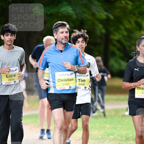 31.08.2025 - 21. Blankeneser Heldenlauf Dr. Thomas Lammeyer http://msf.ph/oto/8632550 31.08.2025 10:21:36 Laufen 2438, 2442, 2439, 24 meine-sportfotos.de