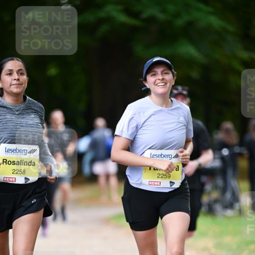 31.08.2025 - 21. Blankeneser Heldenlauf Dr. Thomas Lammeyer http://msf.ph/oto/8632740 31.08.2025 10:22:20 Laufen 2258, 2259 meine-sportfotos.de