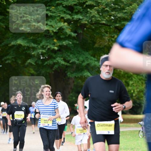 31.08.2025 - 21. Blankeneser Heldenlauf Dr. Thomas Lammeyer http://msf.ph/oto/8632945 31.08.2025 10:23:01 Laufen 2670, 2674, 2171 meine-sportfotos.de