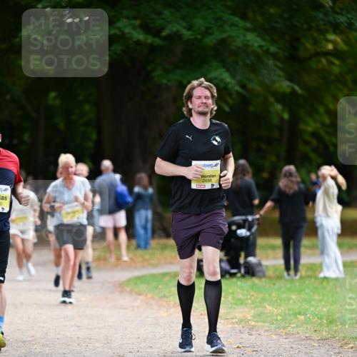 31.08.2025 - 21. Blankeneser Heldenlauf Dr. Thomas Lammeyer http://msf.ph/oto/8633513 31.08.2025 10:25:21 Laufen 50, 2686, 4 meine-sportfotos.de