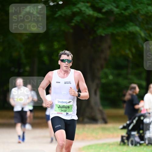 31.08.2025 - 21. Blankeneser Heldenlauf Dr. Thomas Lammeyer http://msf.ph/oto/8633999 31.08.2025 10:27:57 Laufen 3432 meine-sportfotos.de