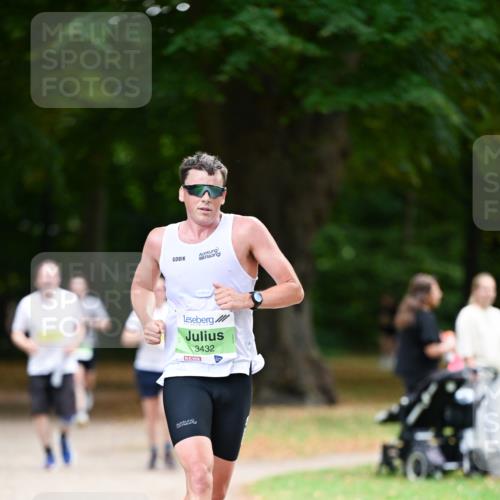 31.08.2025 - 21. Blankeneser Heldenlauf Dr. Thomas Lammeyer http://msf.ph/oto/8634000 31.08.2025 10:27:57 Laufen 3432 meine-sportfotos.de
