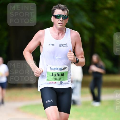 31.08.2025 - 21. Blankeneser Heldenlauf Dr. Thomas Lammeyer http://msf.ph/oto/8634009 31.08.2025 10:27:58 Laufen 3432 meine-sportfotos.de