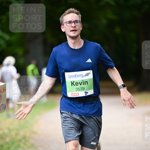 31.08.2025 - 21. Blankeneser Heldenlauf Dr. Thomas Lammeyer http://msf.ph/oto/8635688 31.08.2025 10:40:13 Laufen 3539 meine-sportfotos.de