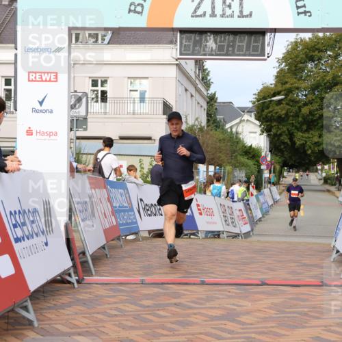 31.08.2025 - 21. Blankeneser Heldenlauf Strokosch-Dieckow http://msf.ph/oto/8640081 31.08.2025 09:45:35 Ziel 1148, 1027 meine-sportfotos.de