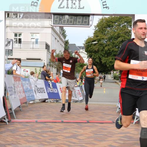 31.08.2025 - 21. Blankeneser Heldenlauf Strokosch-Dieckow http://msf.ph/oto/8640247 31.08.2025 09:45:16 Ziel 1015, 1026, 1146 meine-sportfotos.de