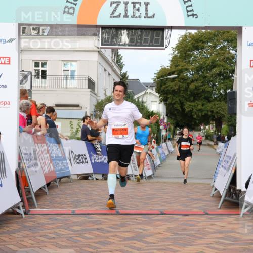 31.08.2025 - 21. Blankeneser Heldenlauf Strokosch-Dieckow http://msf.ph/oto/8640417 31.08.2025 09:41:00 Ziel 1056, 1151, 1121, 1137, 1062 meine-sportfotos.de