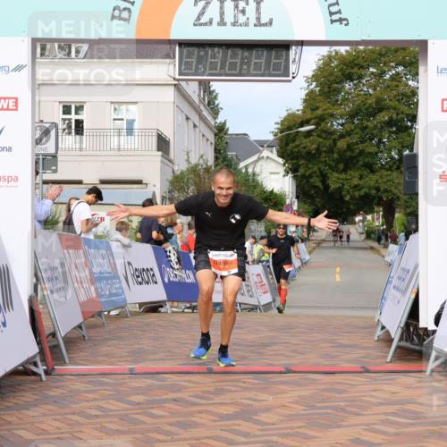 31.08.2025 - 21. Blankeneser Heldenlauf Strokosch-Dieckow http://msf.ph/oto/8640536 31.08.2025 09:44:53 Ziel 1096 meine-sportfotos.de