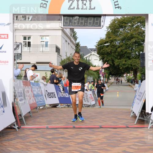 31.08.2025 - 21. Blankeneser Heldenlauf Strokosch-Dieckow http://msf.ph/oto/8640566 31.08.2025 09:44:53 Ziel 1096 meine-sportfotos.de