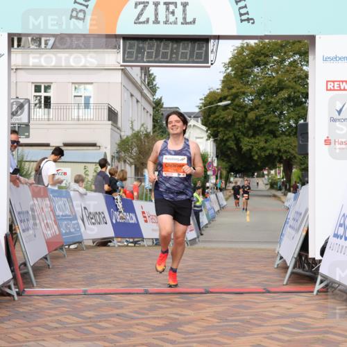 31.08.2025 - 21. Blankeneser Heldenlauf Strokosch-Dieckow http://msf.ph/oto/8640666 31.08.2025 09:44:42 Ziel 1066, 1131 meine-sportfotos.de