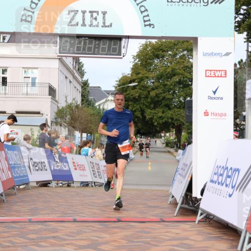 31.08.2025 - 21. Blankeneser Heldenlauf Strokosch-Dieckow http://msf.ph/oto/8640740 31.08.2025 09:44:39 Ziel 1017, 1066, 1131 meine-sportfotos.de