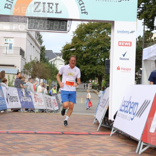 31.08.2025 - 21. Blankeneser Heldenlauf Strokosch-Dieckow http://msf.ph/oto/8641207 31.08.2025 09:43:47 Ziel 1157, 1009 meine-sportfotos.de