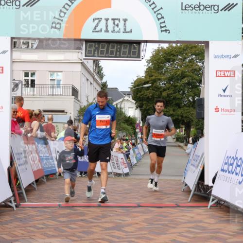 31.08.2025 - 21. Blankeneser Heldenlauf Strokosch-Dieckow http://msf.ph/oto/8641478 31.08.2025 09:39:24 Ziel 1136, 1052, 1047 meine-sportfotos.de