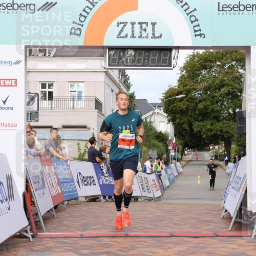 31.08.2025 - 21. Blankeneser Heldenlauf Strokosch-Dieckow http://msf.ph/oto/8641569 31.08.2025 09:42:43 Ziel 1159, 1108 meine-sportfotos.de