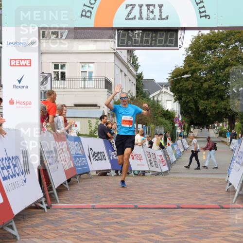 31.08.2025 - 21. Blankeneser Heldenlauf Strokosch-Dieckow http://msf.ph/oto/8641821 31.08.2025 09:41:57 Ziel 1088, 1076 meine-sportfotos.de
