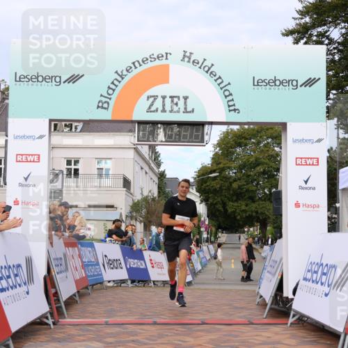 31.08.2025 - 21. Blankeneser Heldenlauf Strokosch-Dieckow http://msf.ph/oto/8642705 31.08.2025 09:33:18 Ziel 1024 meine-sportfotos.de