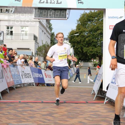 31.08.2025 - 21. Blankeneser Heldenlauf Strokosch-Dieckow http://msf.ph/oto/8642839 31.08.2025 10:13:14 Ziel 2571, 2663 meine-sportfotos.de
