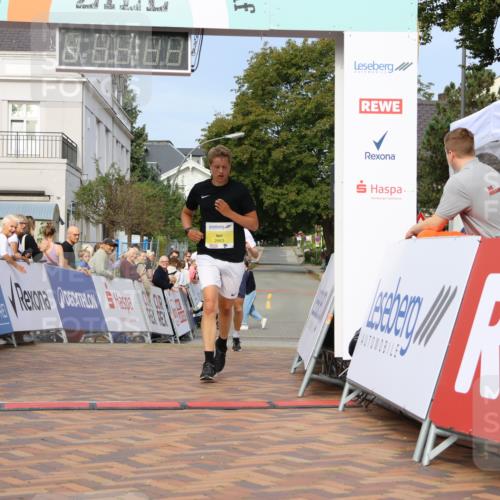 31.08.2025 - 21. Blankeneser Heldenlauf Strokosch-Dieckow http://msf.ph/oto/8642983 31.08.2025 10:13:12 Ziel 2571, 2663 meine-sportfotos.de